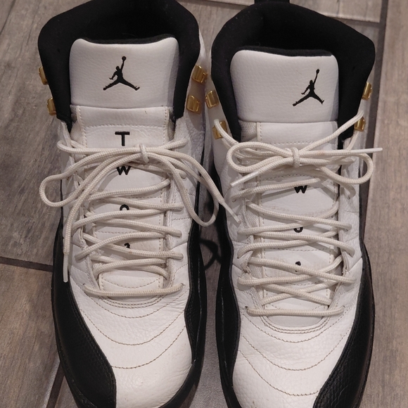 Air Jordan 12 Taxi Retro - Picture 3 of 8